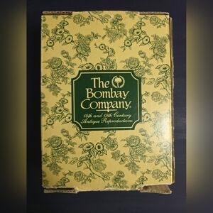 The Bombay Company Gold Plated  Leaf  Napkin Rings Set Of Five. Used in Box.